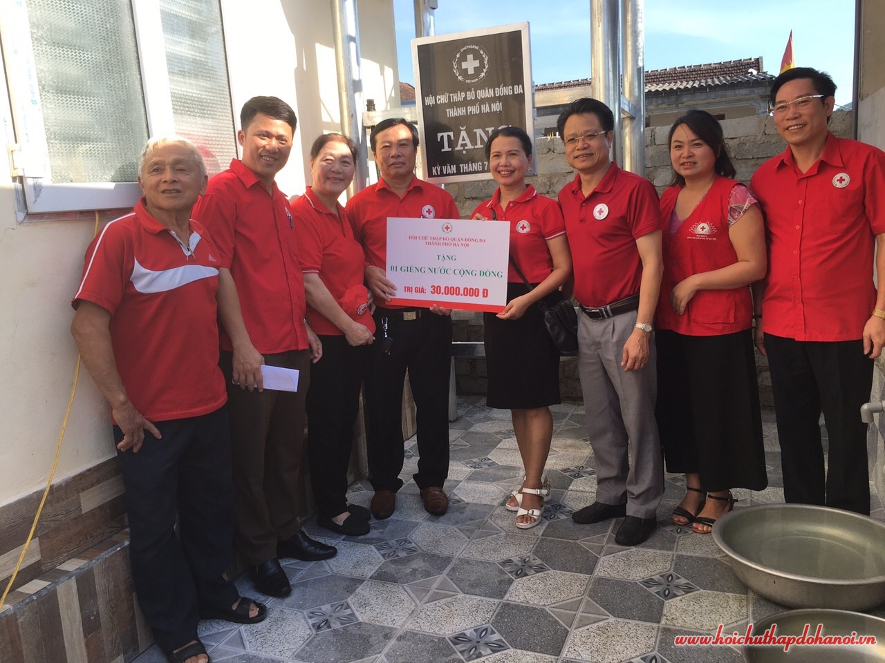 Tặng quà Hà Tĩnh