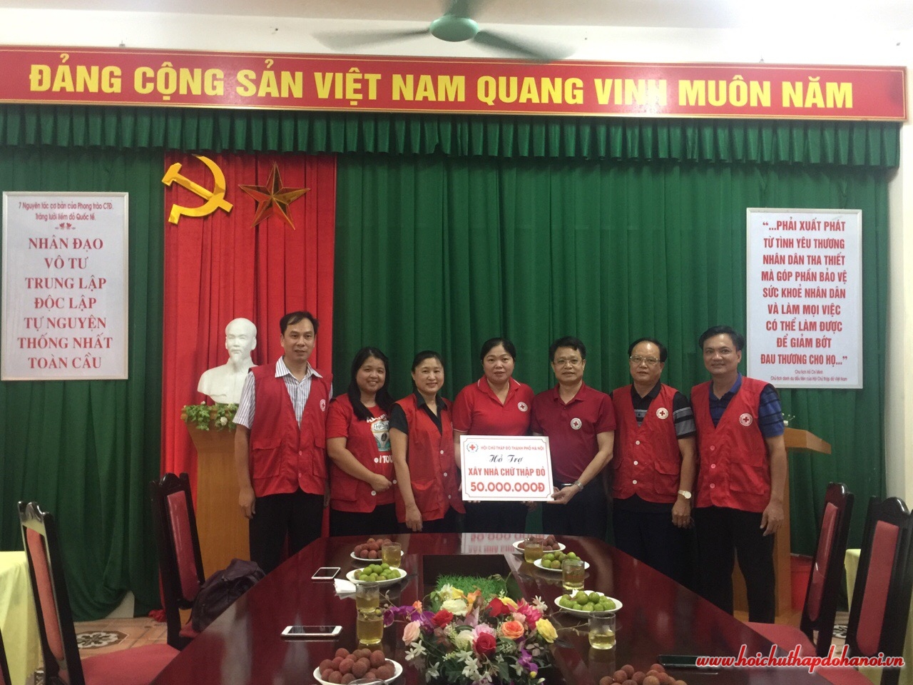 Tặng quà tại Hà Giang1